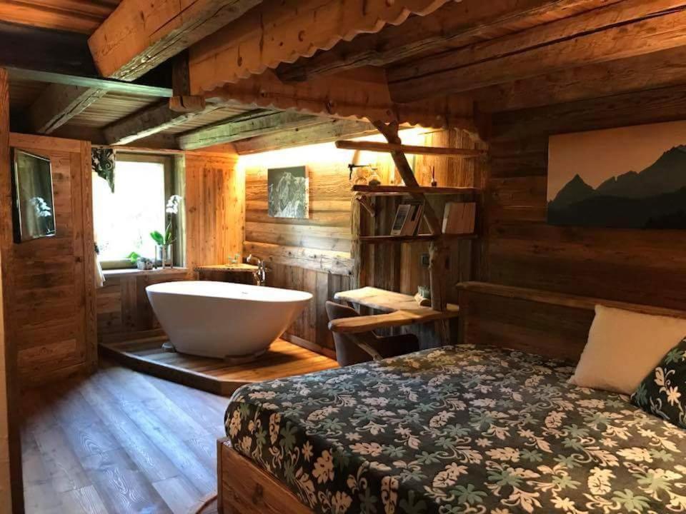 Bed & Breakfast Anisor - Parblanc La Salle Exterior foto